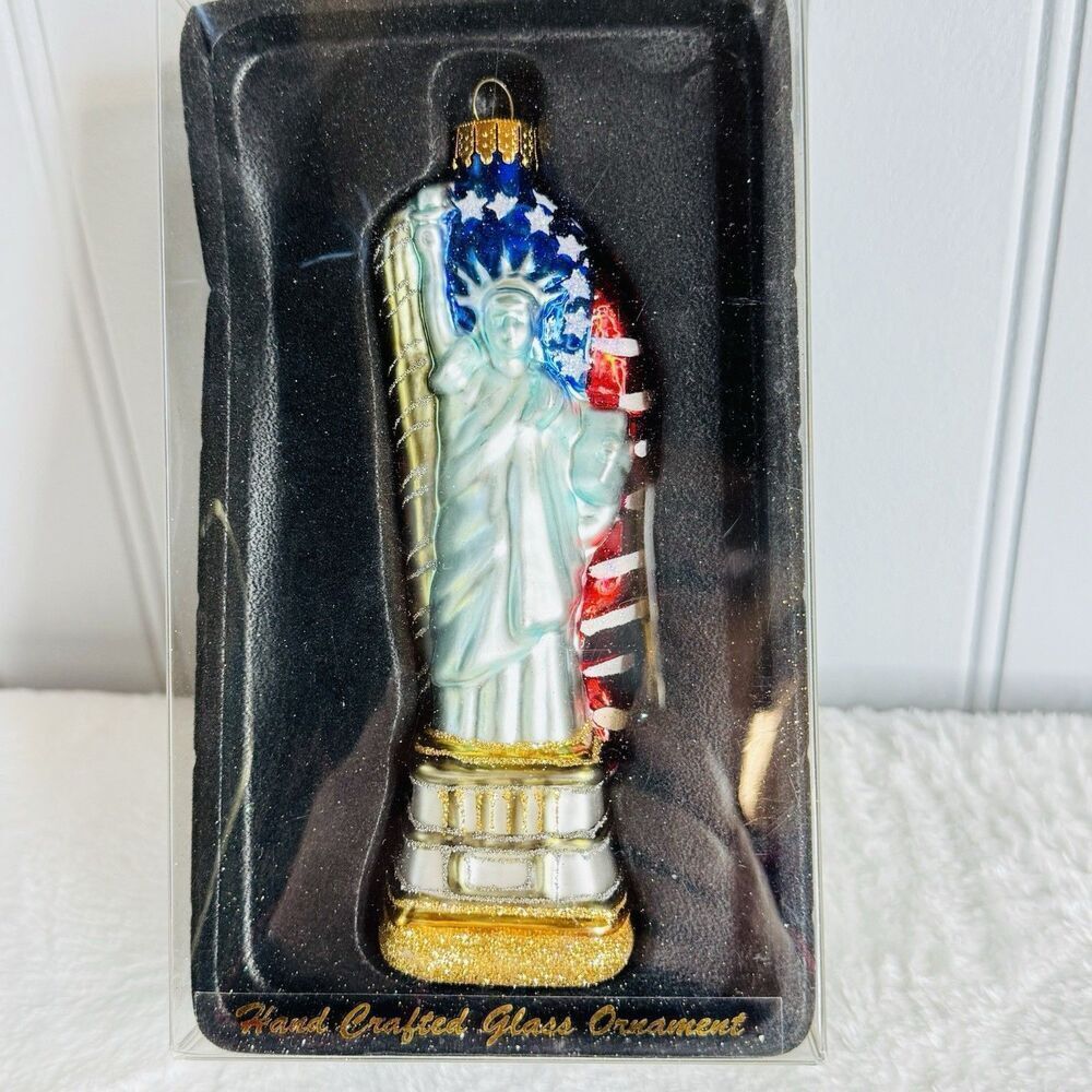 Hand Crafted Glass STATUE OF LIBERTY Lady Liberty Flag 5 ½”  Christmas Ornament